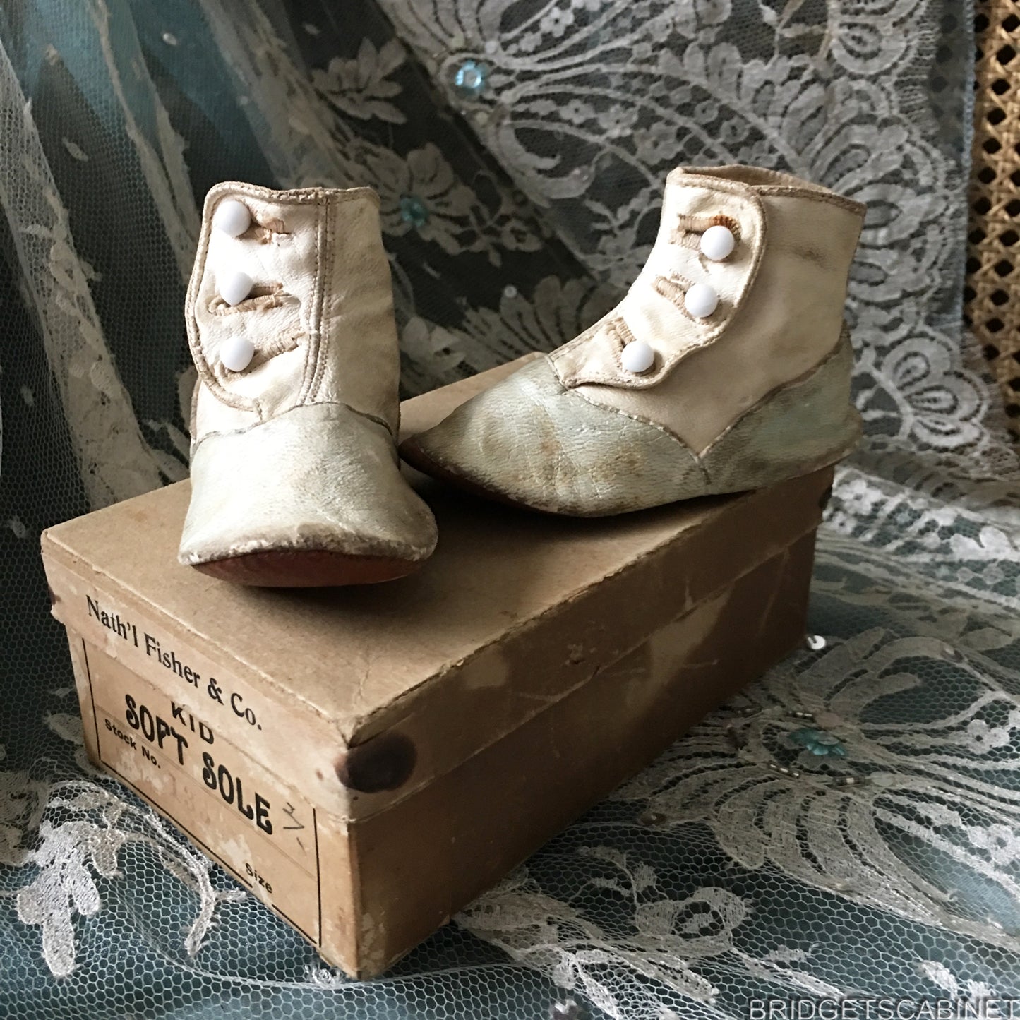 1870s Rare Original Boxed Toddler Shoes