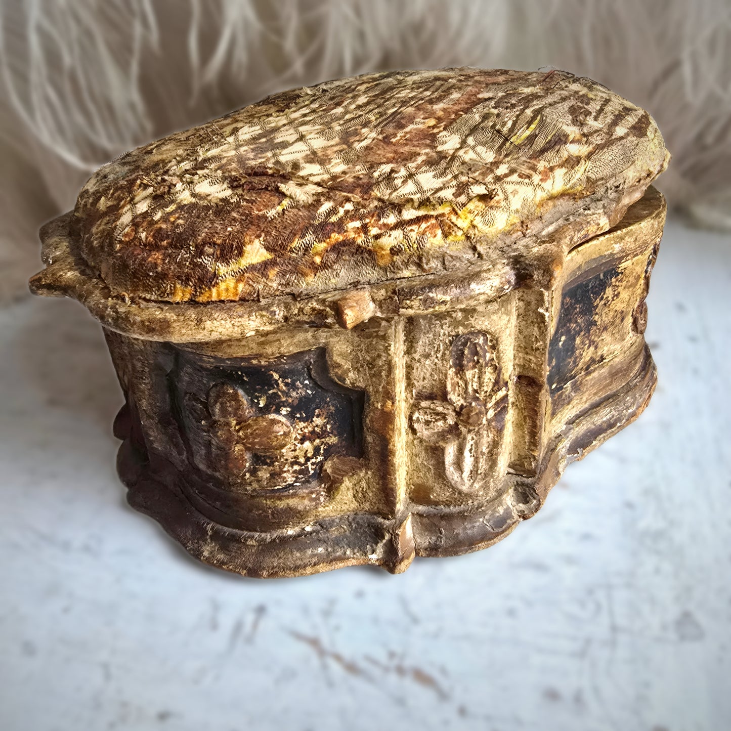 Rare 17th Century Venetian Baroque Casket – Gilt Wood, Silver Brocade & Early Printed Paper, c.1680–1700