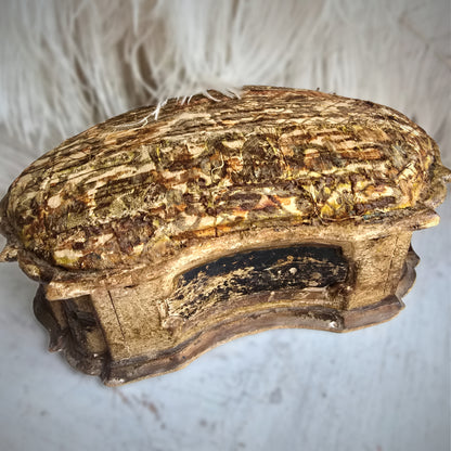 Rare 17th Century Venetian Baroque Casket – Gilt Wood, Silver Brocade & Early Printed Paper, c.1680–1700