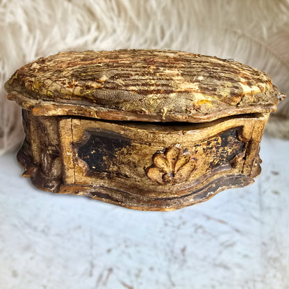Rare 17th Century Venetian Baroque Casket – Gilt Wood, Silver Brocade & Early Printed Paper, c.1680–1700