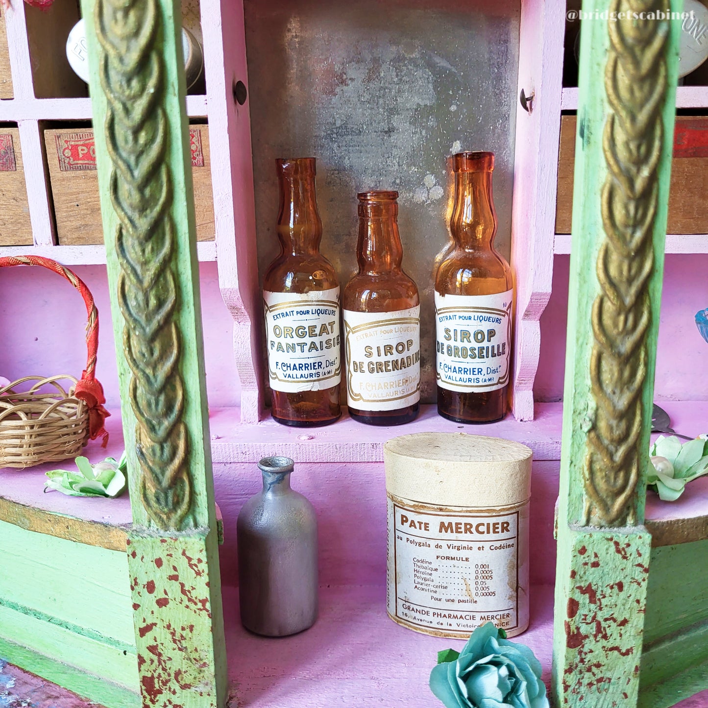 Antique Toy Doll Epicerie Store