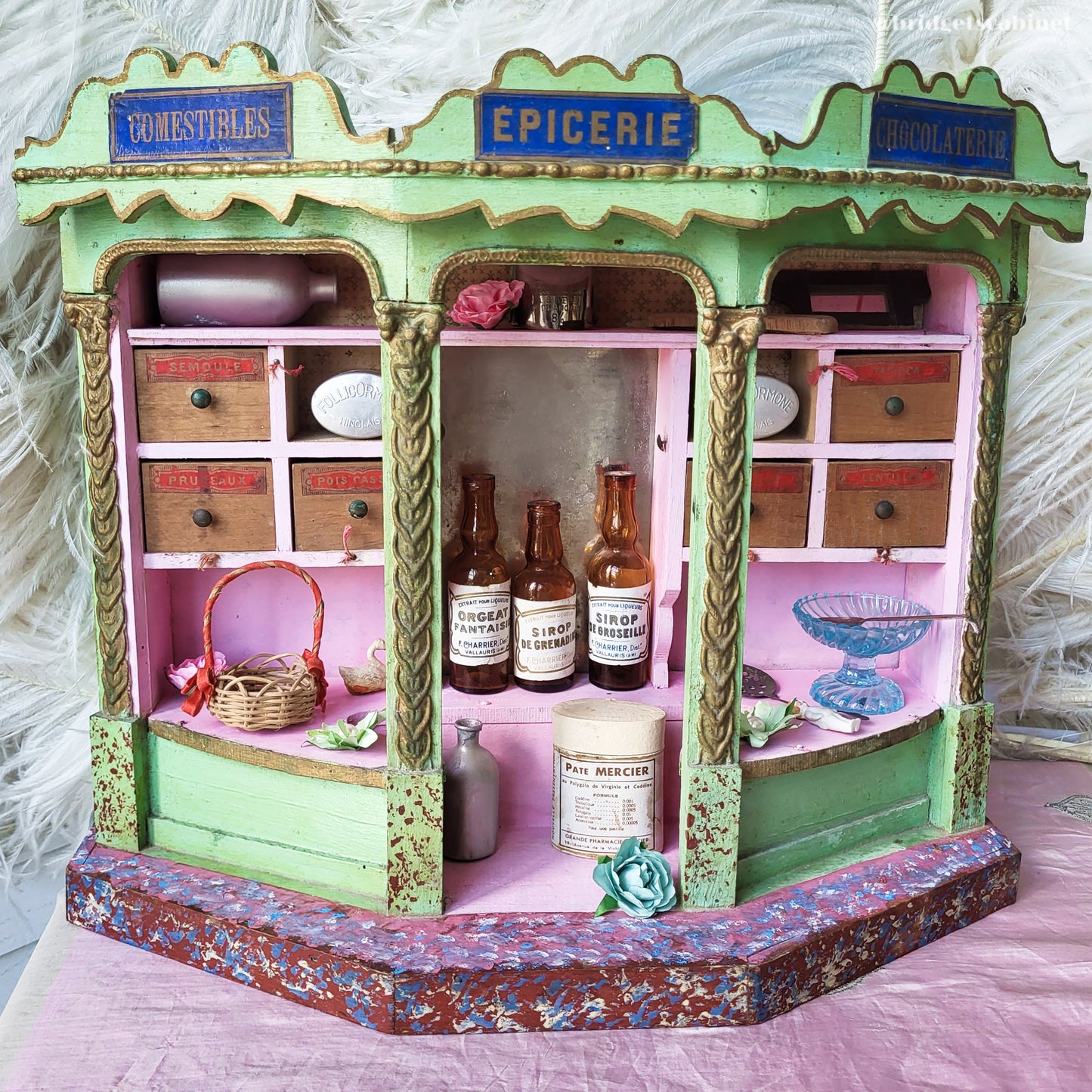 Antique Toy Doll Epicerie Store