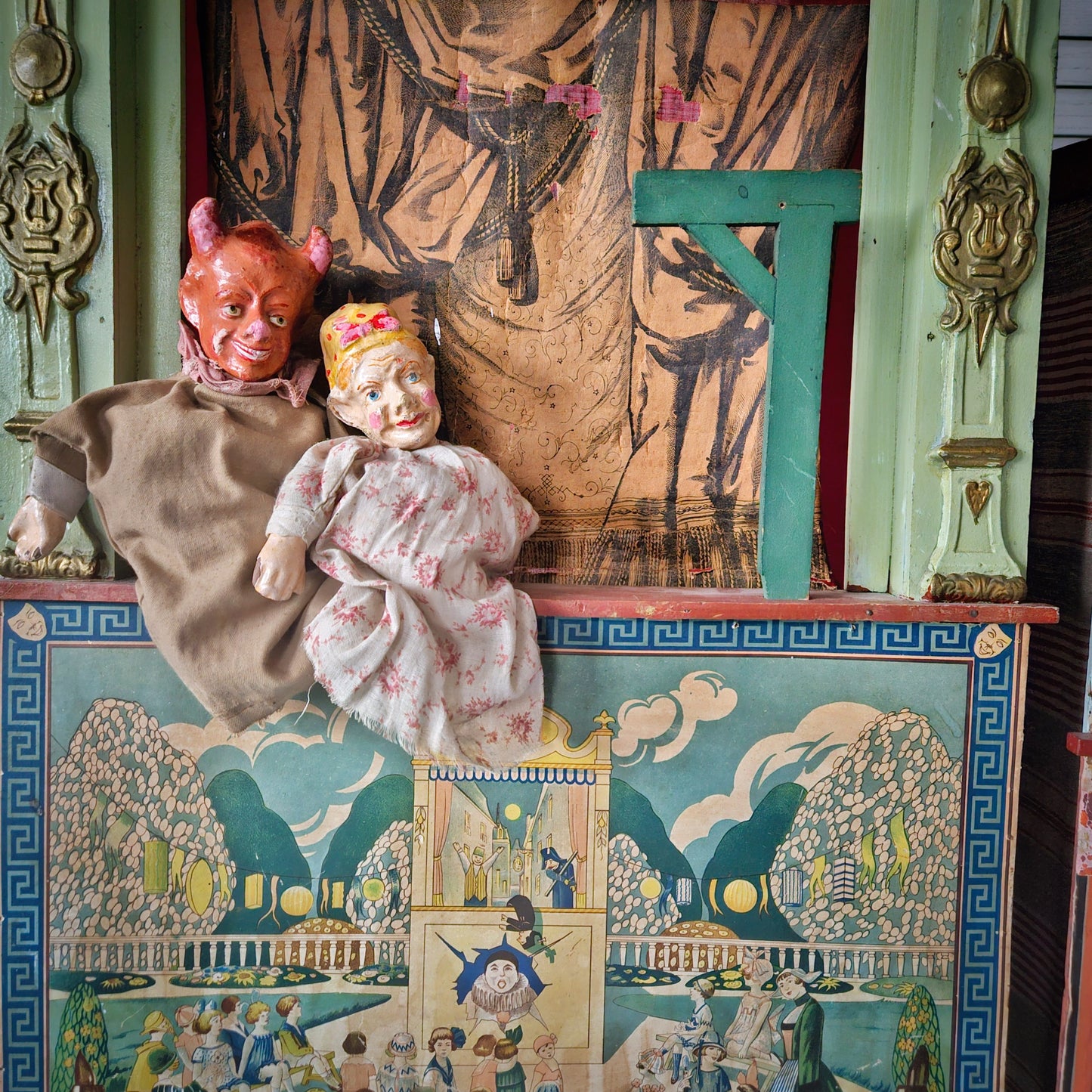 Large Guignol Theater