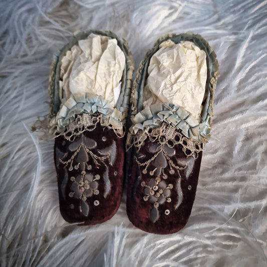 Antique Noble Child Shoes