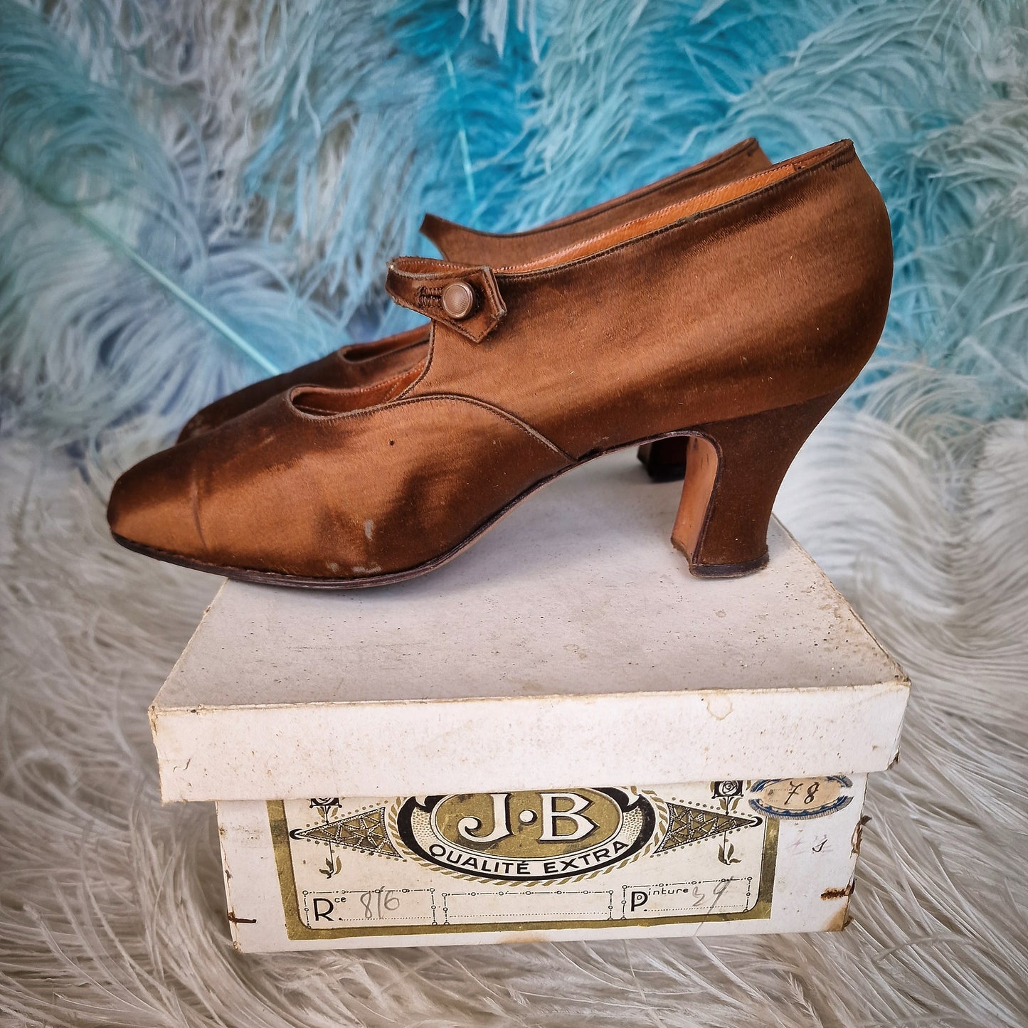 French Pair of 1920s Satin Flapper Shoes with Original Box
