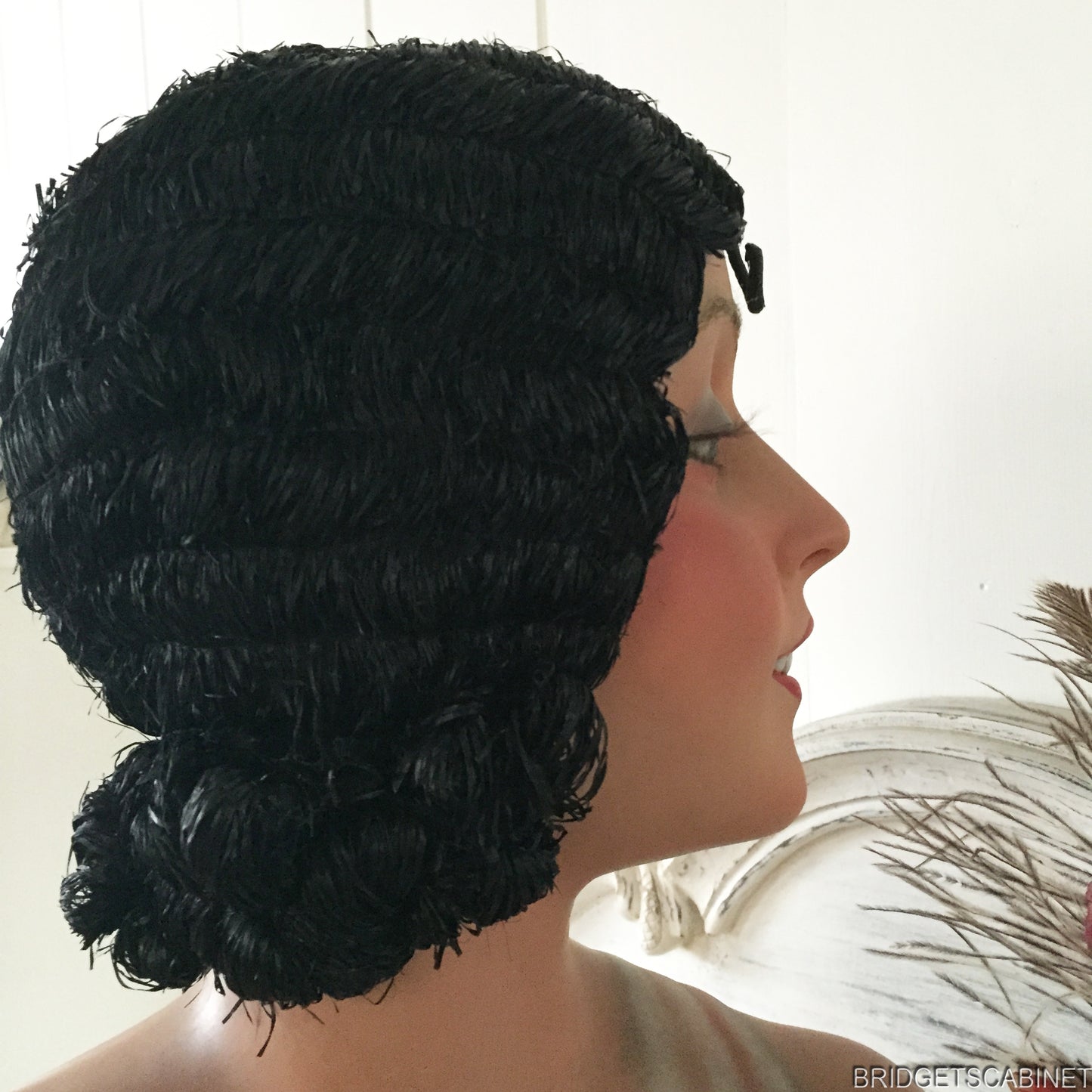1920s Flapper Wig with Curl