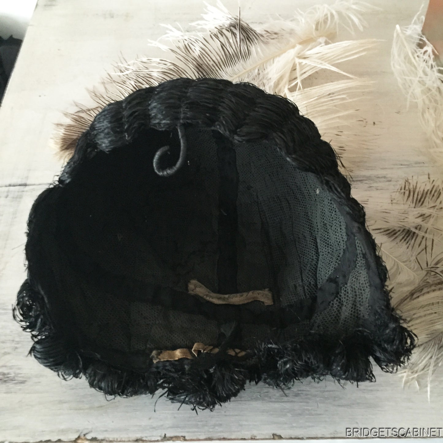 1920s Flapper Wig with Curl