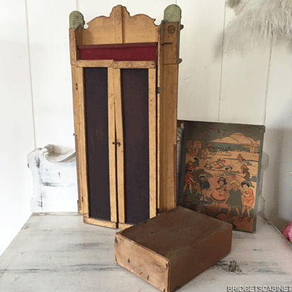 Guignol Puppet Theater with 4 Puppets
