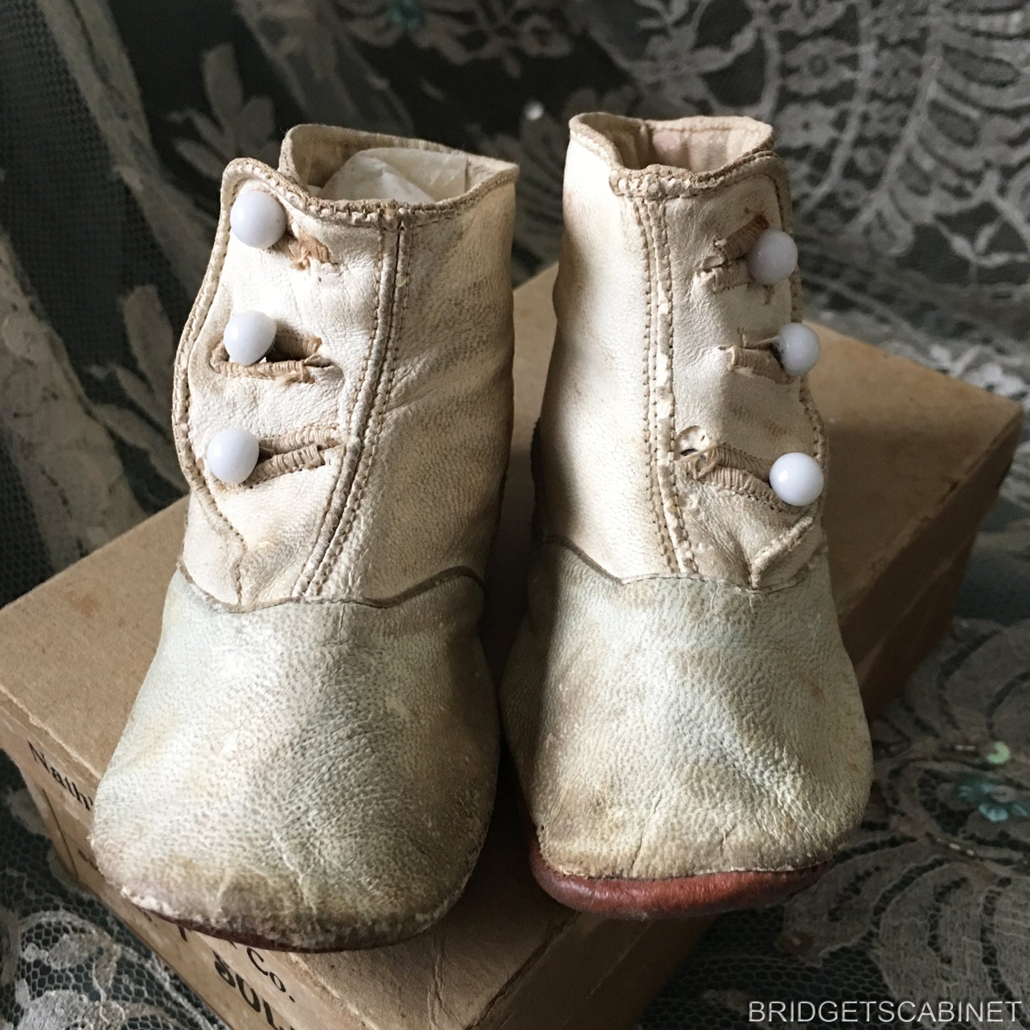 1870s Rare Original Boxed Toddler Shoes
