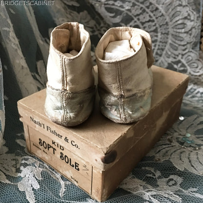 1870s Rare Original Boxed Toddler Shoes