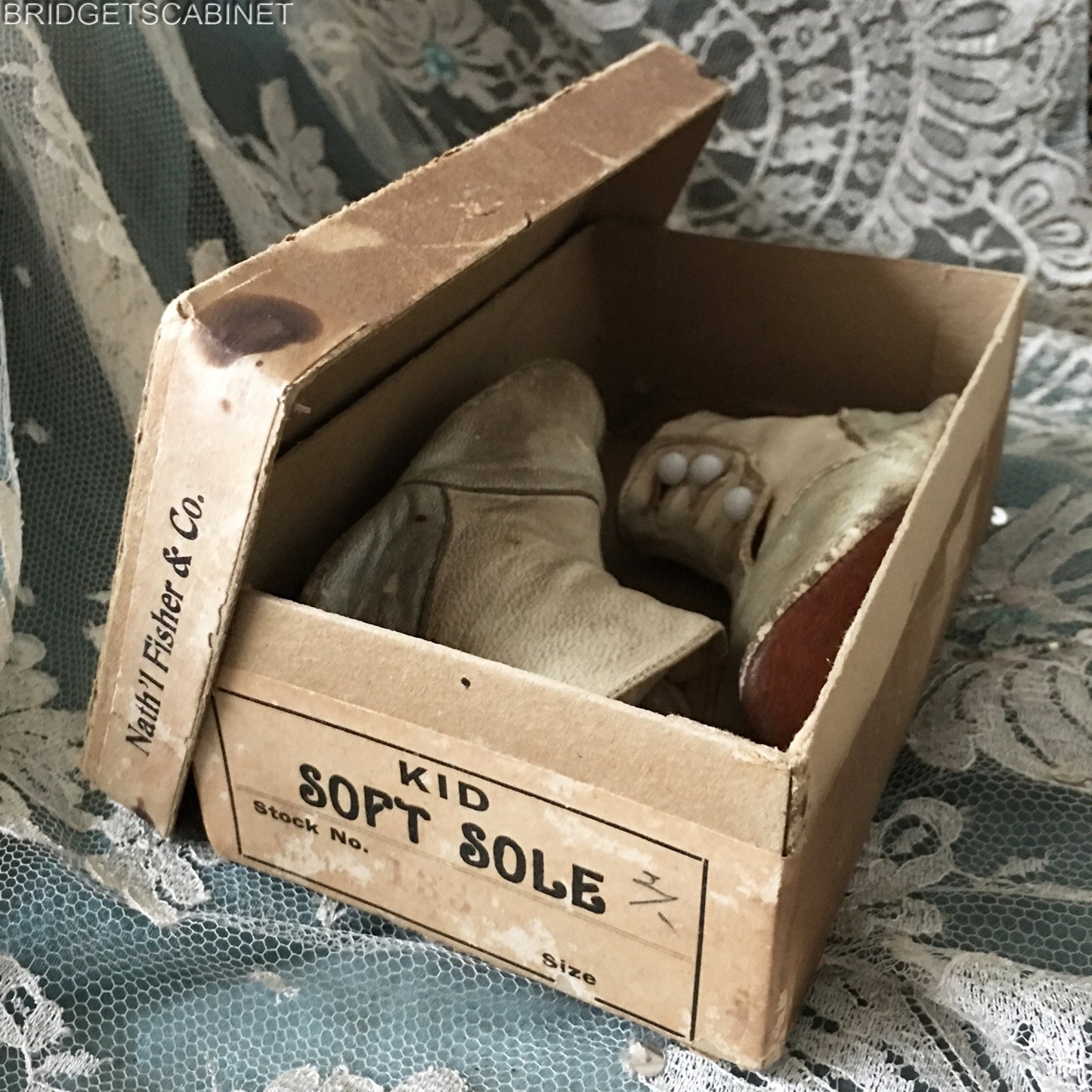 1870s Rare Original Boxed Toddler Shoes