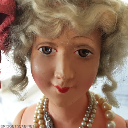 1950s Countertop Doll Display