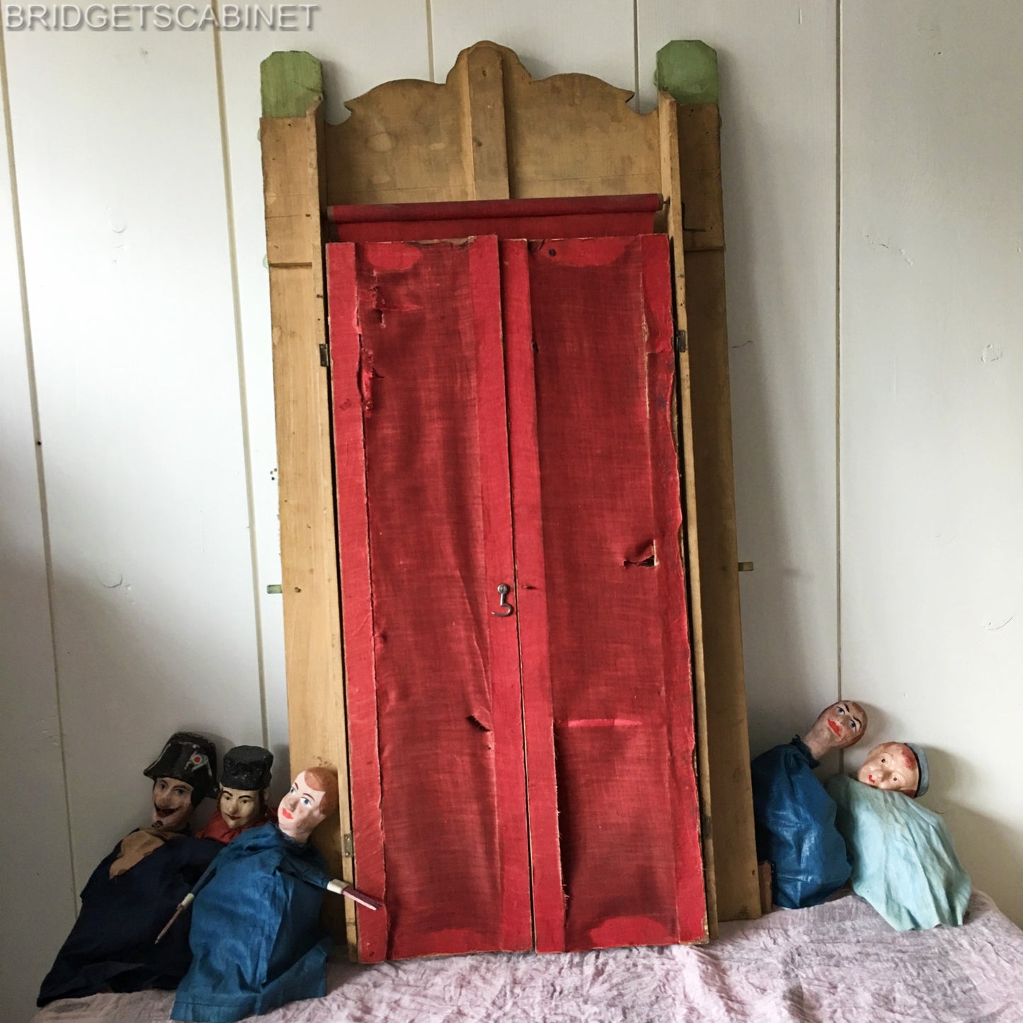 Guignol Puppet Theater w 5 Puppets