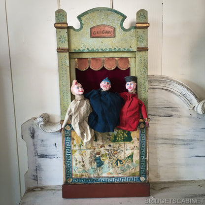 Guignol Puppet Theater with 3 Puppets