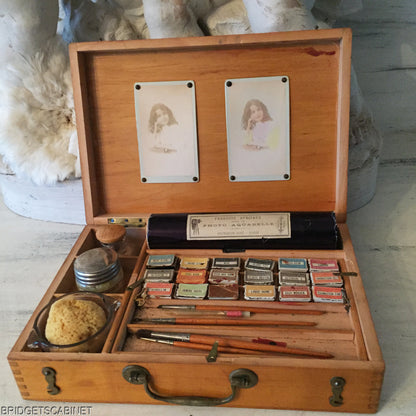 1880s French Artist Photographe Paint Box