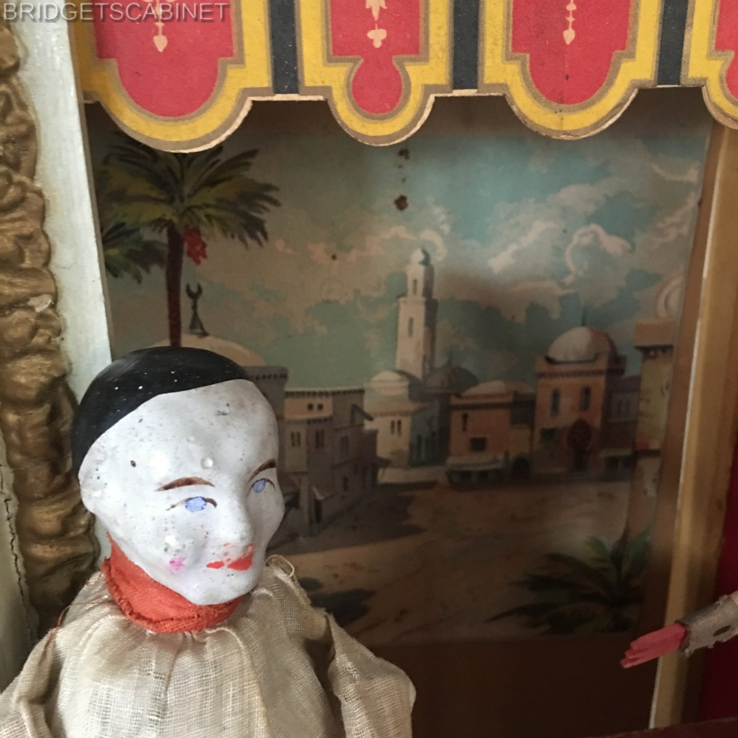 Guignol Puppet Theater 2 Puppets