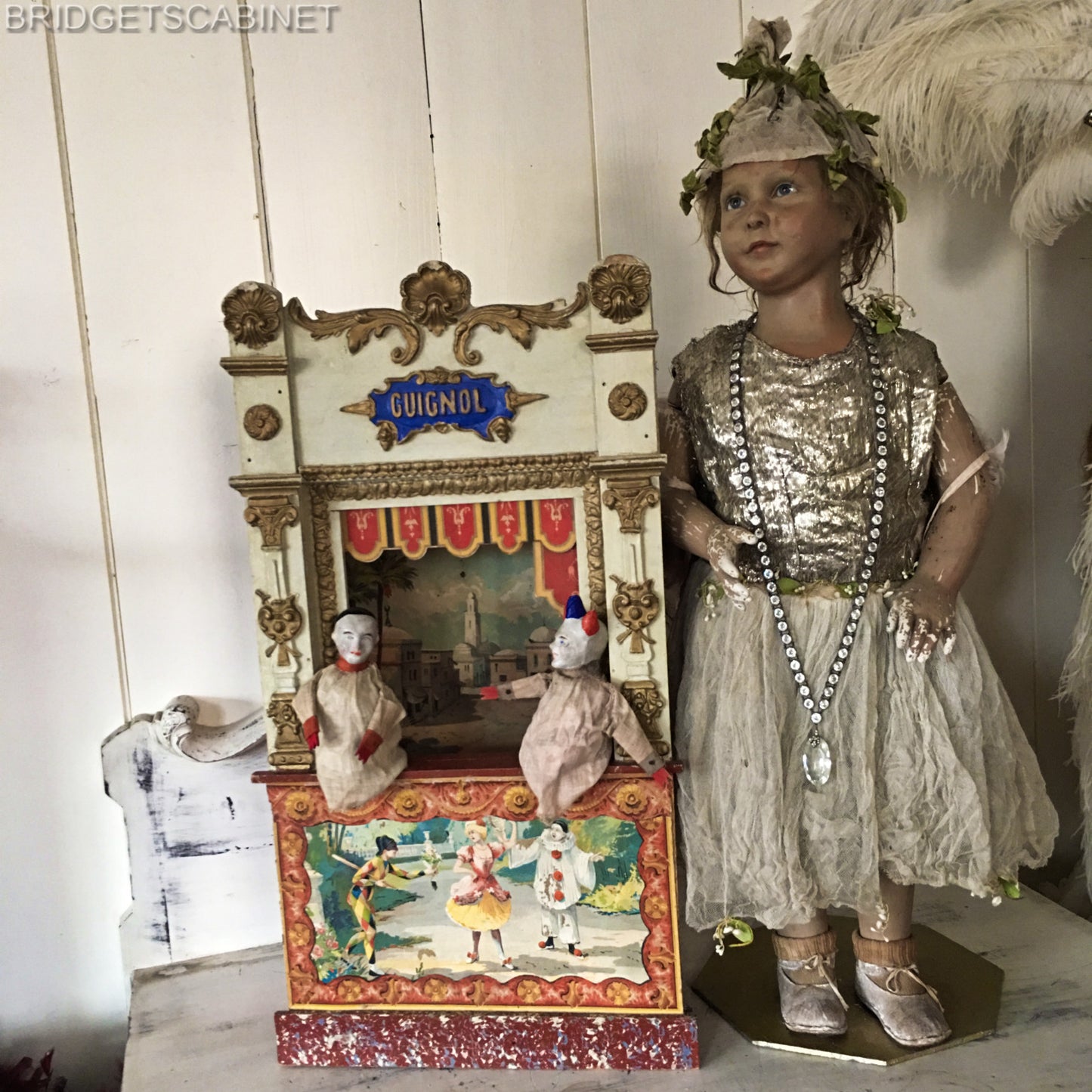 Guignol Puppet Theater 2 Puppets