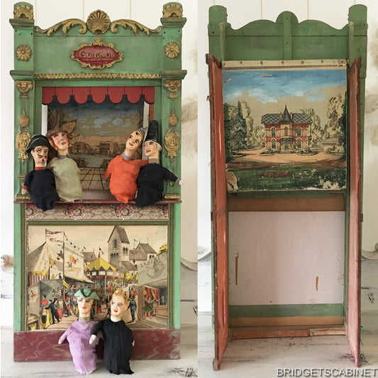 Guignol Puppet Theater with 6 Puppets