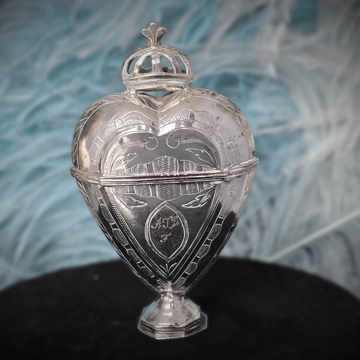 Rare Scandinavian Silver Heart Vinaigrette (Hovedvandsæg)