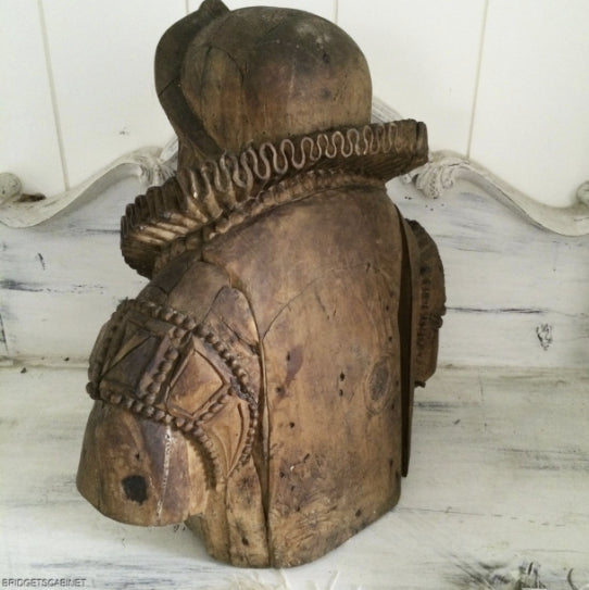 17th Century Wooden Noble Bust Statue